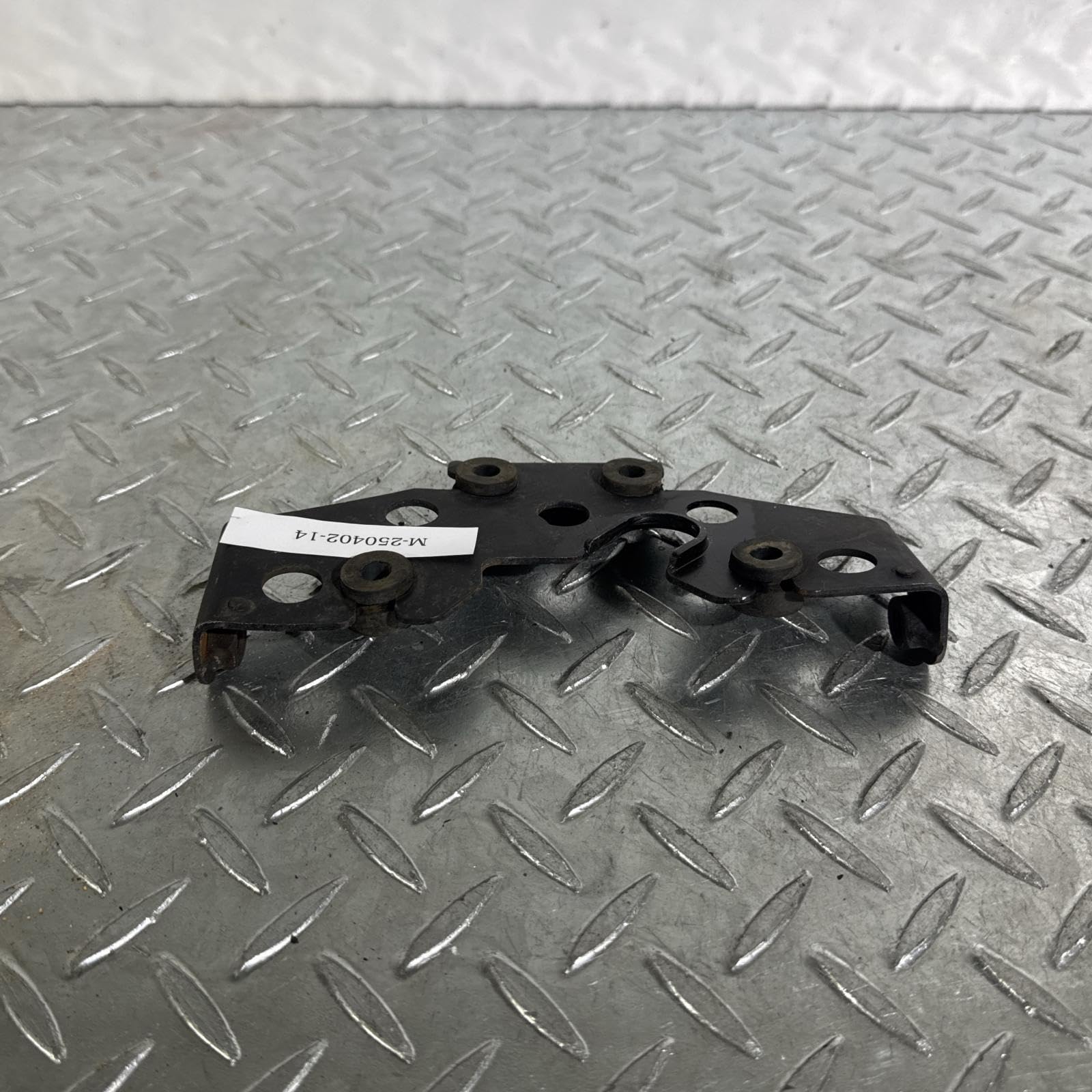 Amazon | CBX400F/CBX550F メーターステー(M-250402-14) | メーター